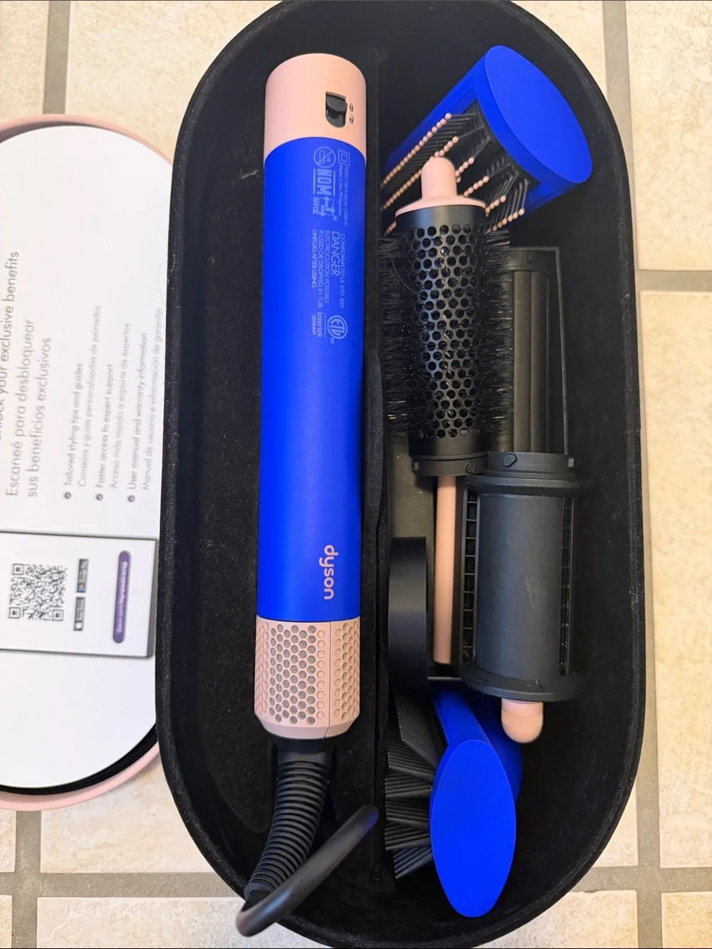 Dyson Hot Air Styler Set in Blue and Pink